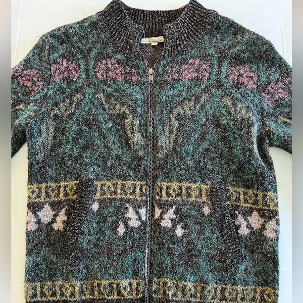 Gimmicks by BKE Women’s Sweater - Image 2
