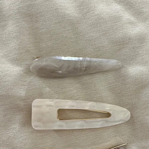 Set of Tortoise and Marble Hair Clips - Image 2