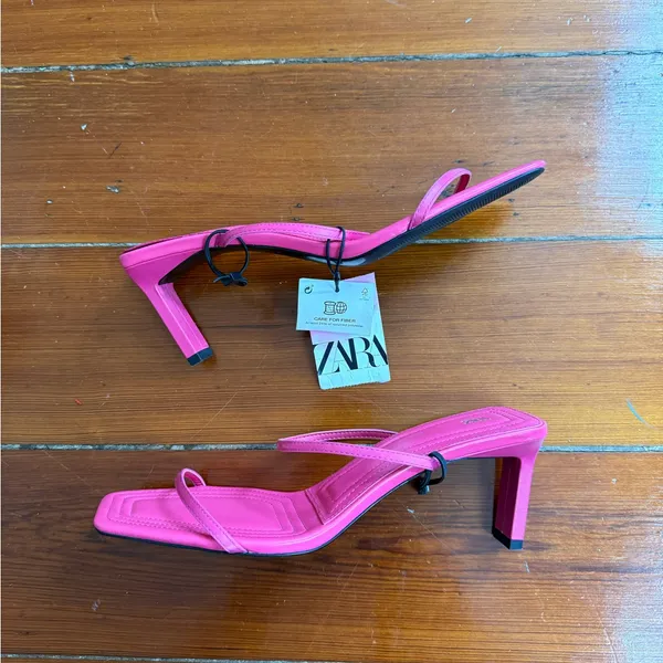 Zara Barbie Pink Heeled Thin Strappy Sandals Bloggers Fave Barbiecore Sz 7.5 💛🍄 - Image 5