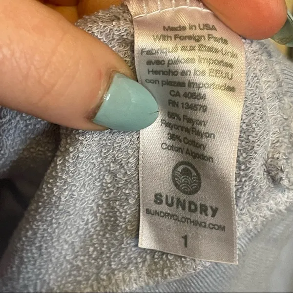 Sundry Baby Blue French Terry Rainbow Heart Crew Neck Sweatshirt NEW WITHOUT TAG - Image 7