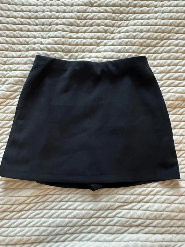 Abercrombie Scarlett Mini Skort - Image 2