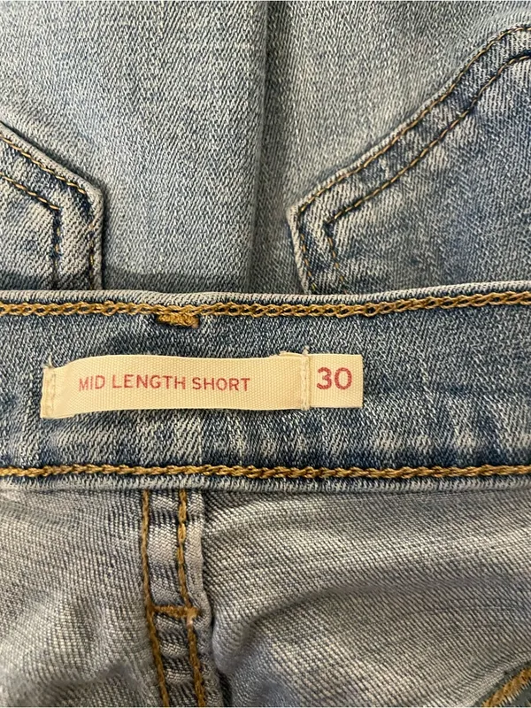 Levi's Light Blue Rolled Hem Denim Shorts Size 30 - Image 3
