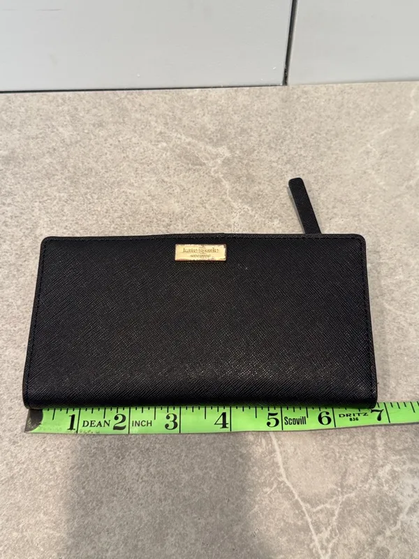 kate spade black leather continental wallet with gold plaque - Image 4