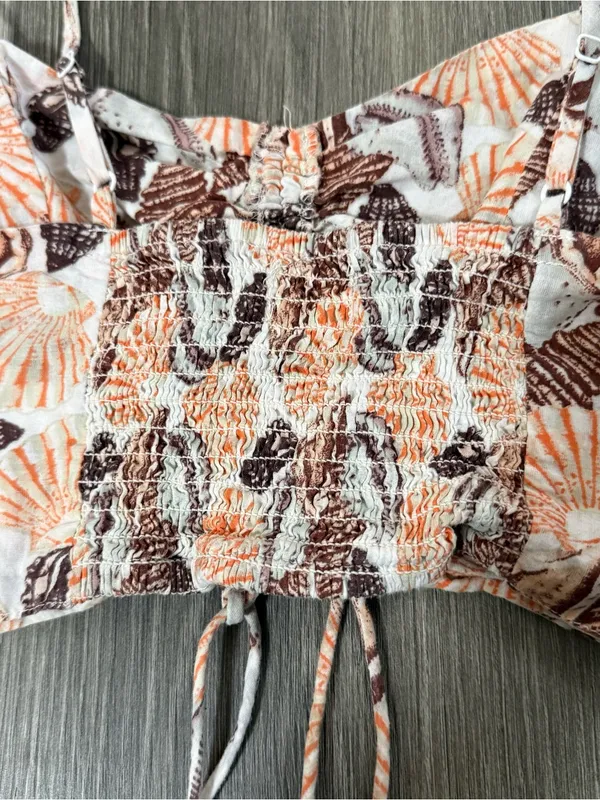 Urban Outfitters Seashell Micro Crop Top Cinched Size Small Beach Vacation - Image 4