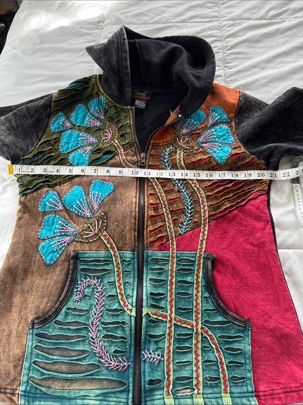 Rising International hoodie size L - Image 4