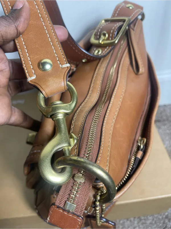 Vintage Coach Y2K Legacy Leather Bag with Double Turnlock - Image 7