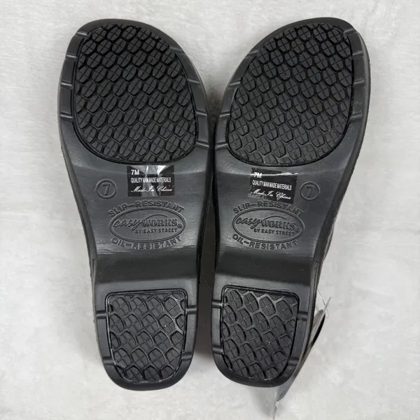 Easy Works by Easy Street Womens Black Slip‎ Resistant Work Clogs Mules Size 7M - Image 12