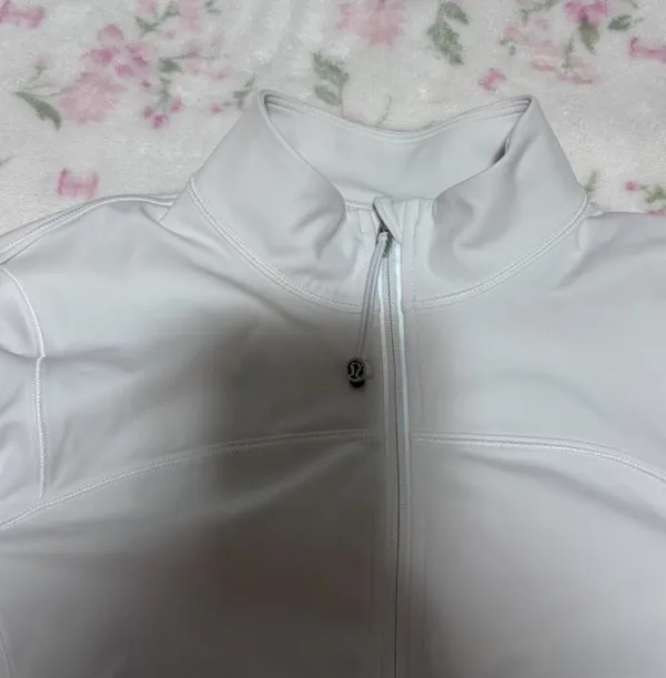 Lululemon Define Jacket Cropped - Image 4
