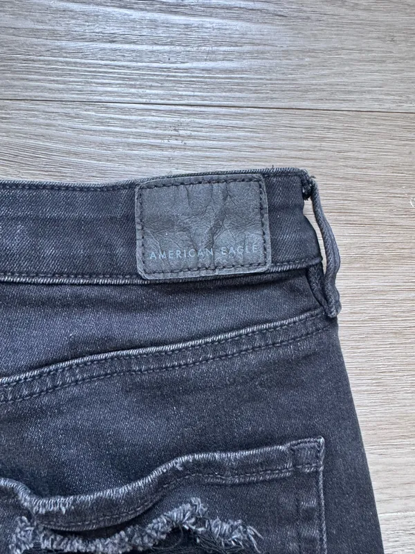 Women’s American Eagle Black Denim Shorts - Image 4