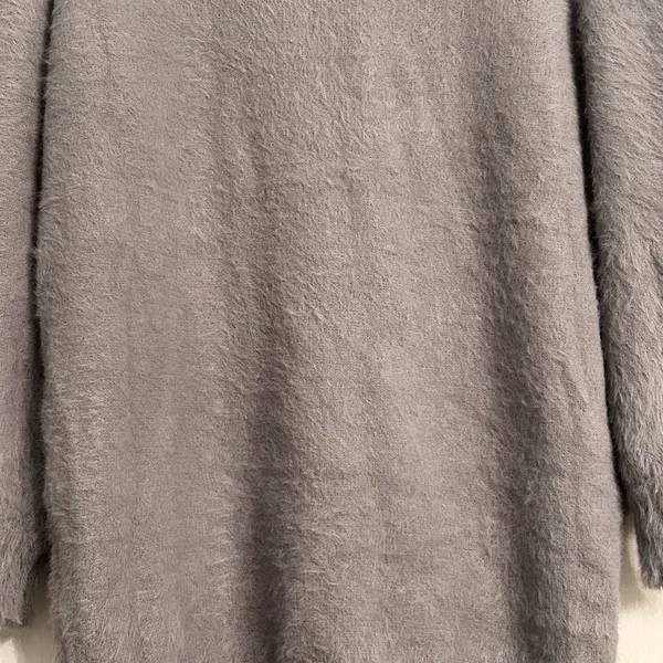 Oversized Cozy Gray Women's Sweater - Image 3
