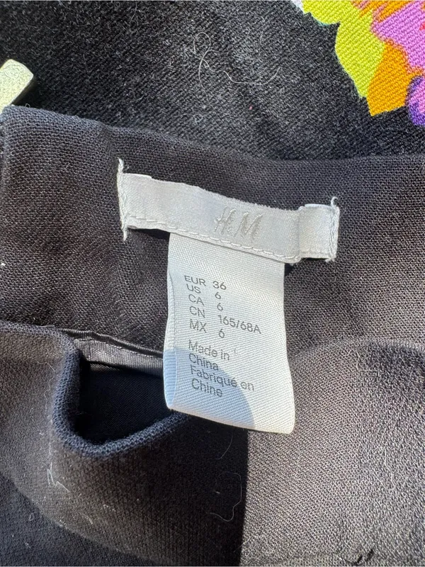 H&M Black Circle Skater Skirt - Image 3