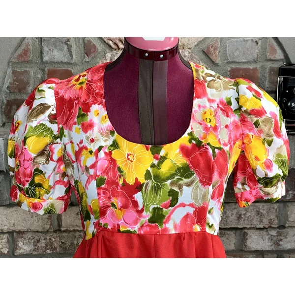 maxi Dress empire waist puff sleeve floral red yellow green 1970s - Image 9