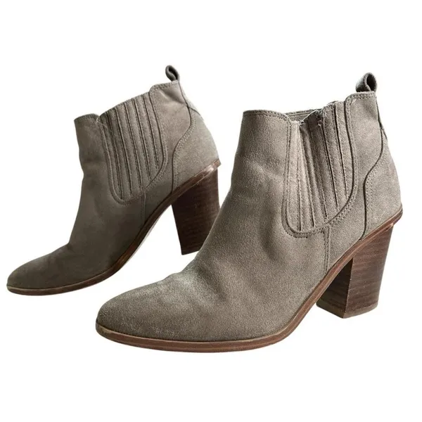 Nine West Boots Womens Size 8.5 Gray Faux Suede Ankle Heel Booties Western Rodeo - Image 2