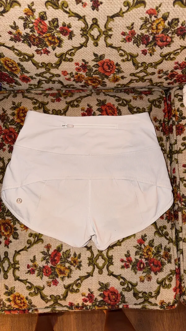 Lululemon Speed Shorts 2.5" - Image 2