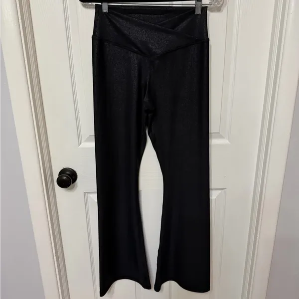 MONO B‎ black shimmer flare leggings size large - Image 3