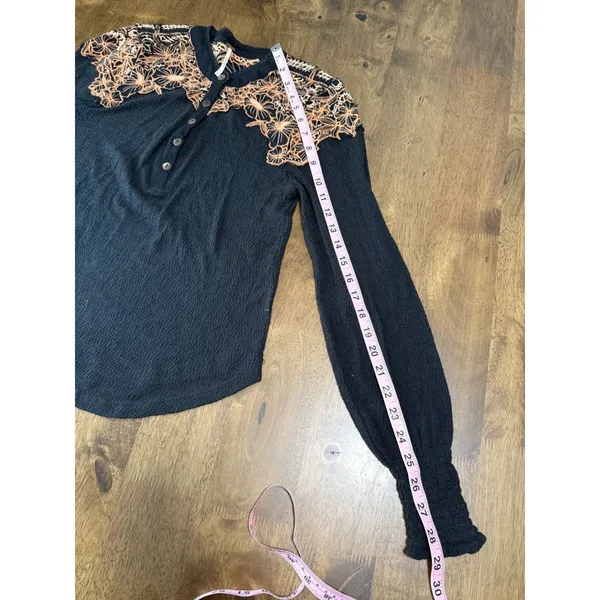 EUC Womens Free People Easy Breezy Henley top black embroidered size‎ S - Image 7