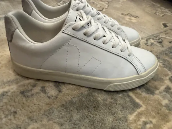 VEJA Low Esplar Leather Lace-Up Sneakers | White Great Condition Size 5 EUR 36 - Image 2