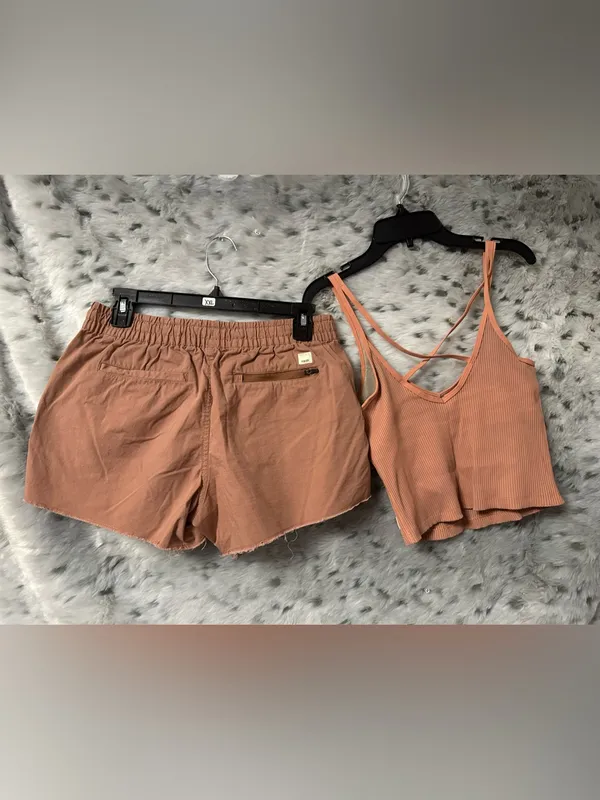 175. Vuori small set bundle 2pc shorts tank - Image 2