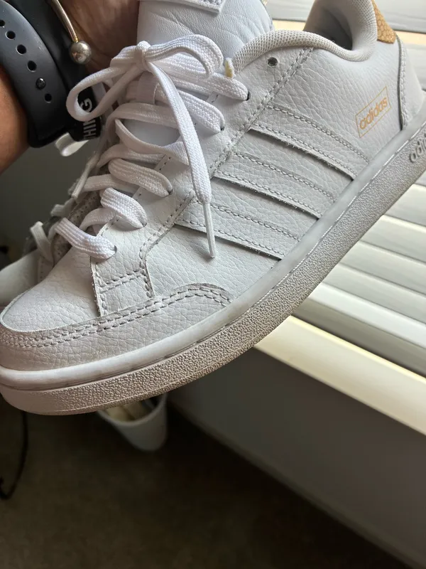 Adidas leather low top tennis shoes - Image 7
