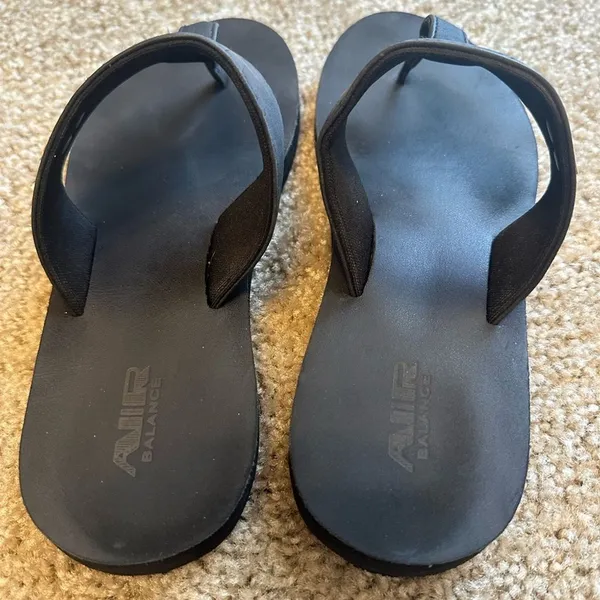 Air Balance Black Thong Flip Flops Size 7 - Image 4