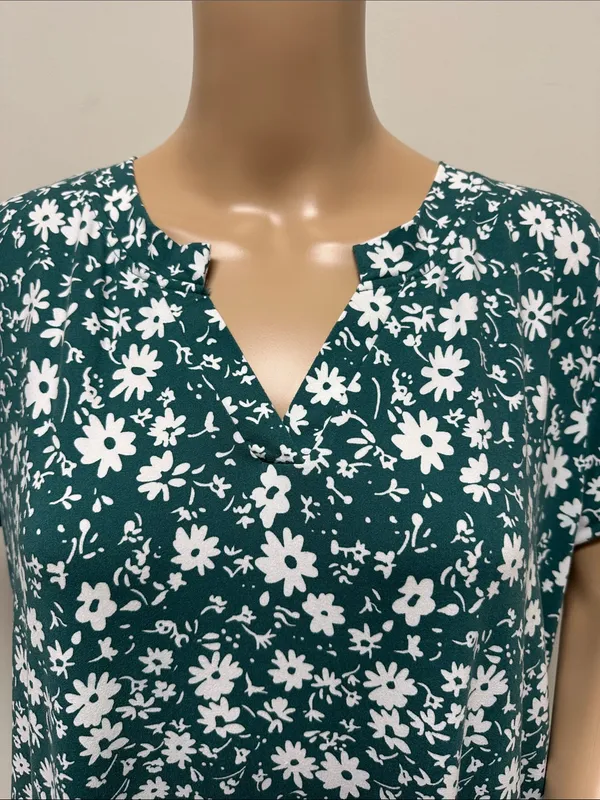 Green Floral Maxi Dress with White Daisy Floral Print Pockets size 2XL - Image 2