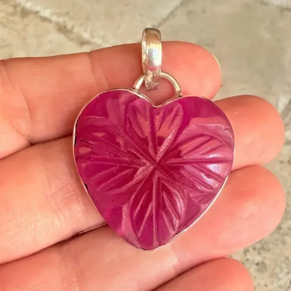 Carved Ruby Heart Clover Pendant 925 Silver Overlay Red - Image 3