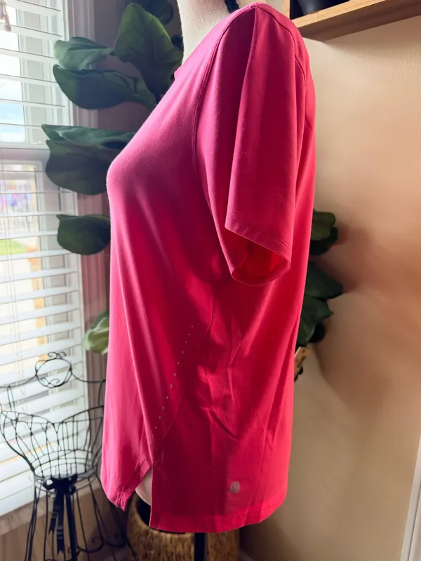 lululemon athletica Short Sleeve Crew Tee in Vibrant Pink - Image 4