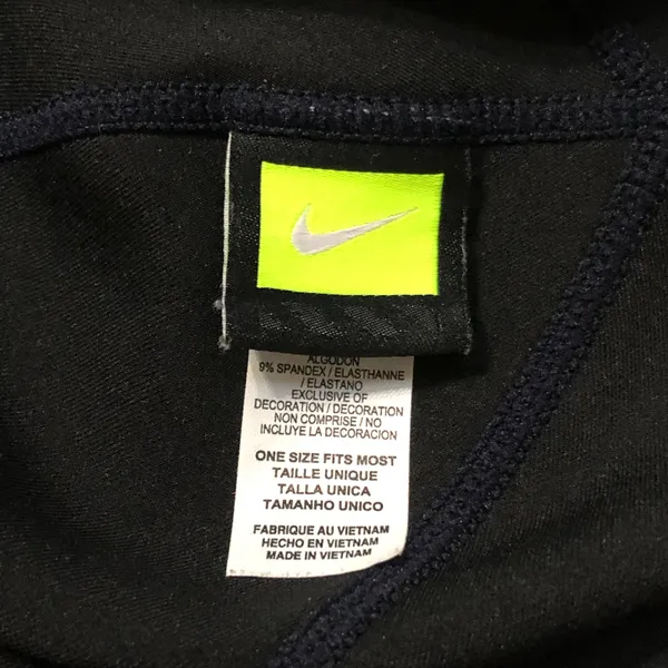 Nike NSW Tech Cuffed Beanie  - Image 5