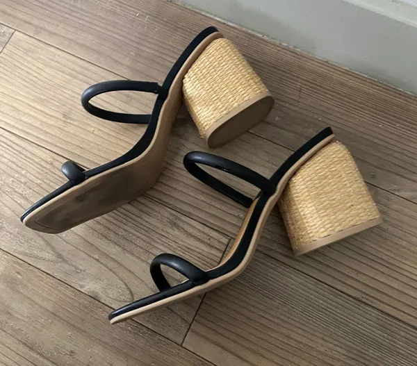 Dolce Vita Black Leather Woven Heel - Image 3