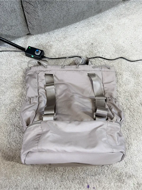 Beyond Yoga Women’s Nylon Convertible Gym Bag Drawstring Cinch Top in Gray - Image 5