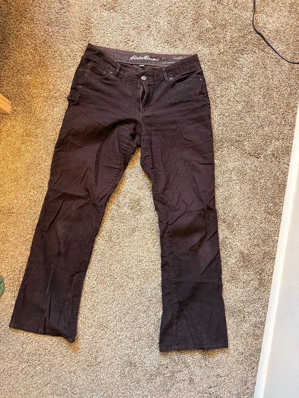 Eddie Bauer Corduroy Jeans Bootcut Brown - Image 3