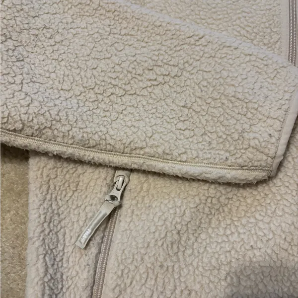 Aritzia TNA Polartec Sherpa - Image 3