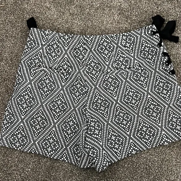 Shorts - Image 2