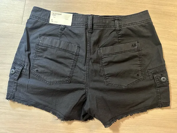American Eagle Outfitters Black High Rise 90’s Boyfriend Short - Image 2