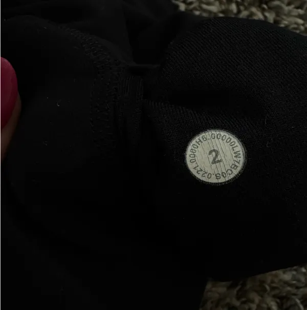 Lululemon Biker Shorts 6" Align - Image 3