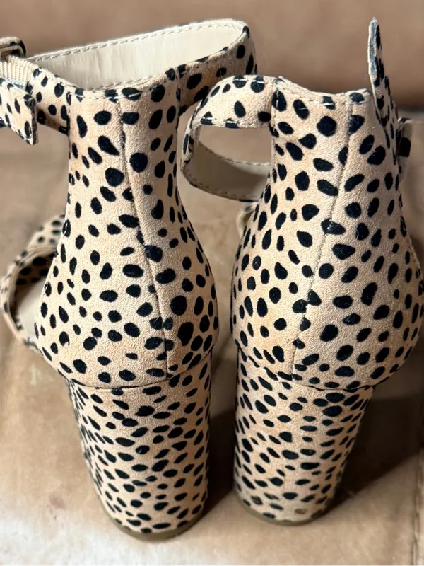 She&in Heels - Image 3