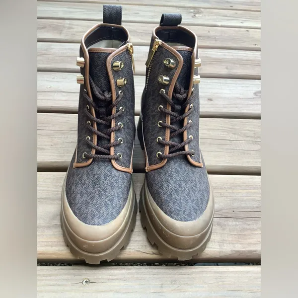 Nice authentic Michael Kors combat booties 🤎🤎🤎 - Image 5