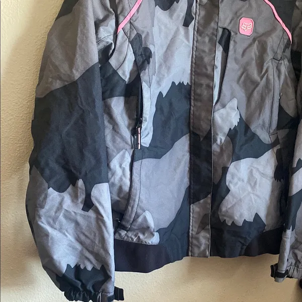 Roxy Gray and‎ Black Puffer Jacket with Sporty Accents - Image 3