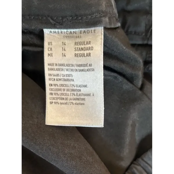 American Eagle Mid Rise Baggy Wide Leg Cargo Pants Womens Size 14 Faded Black - Image 6
