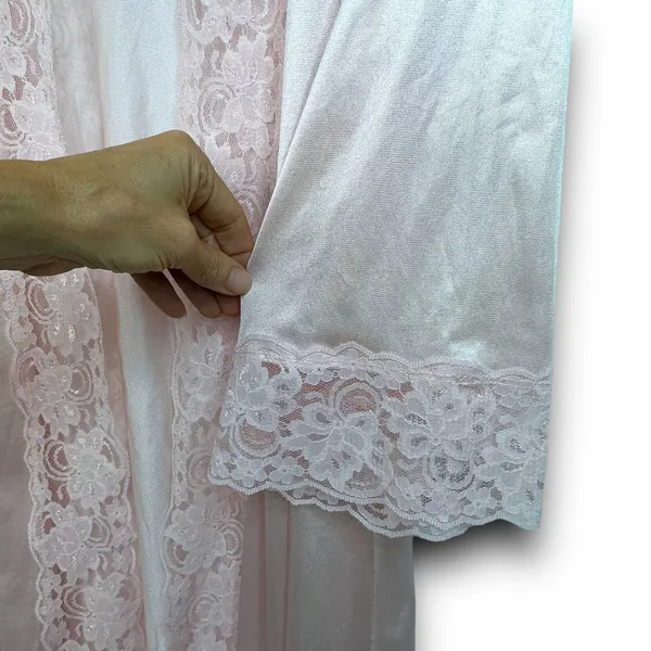 Vintage Avon Style Pink Satin Nylon Open Lace Trim Robe Midi Length Small Medium - Image 5