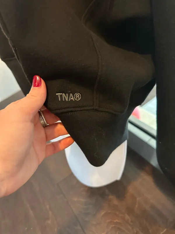 TNA Aritzia cropped zip up hoodie - Image 4