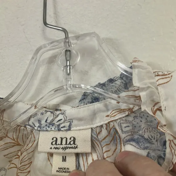 FINAL MARKDOWN Ladies ana blouse medium - Image 3