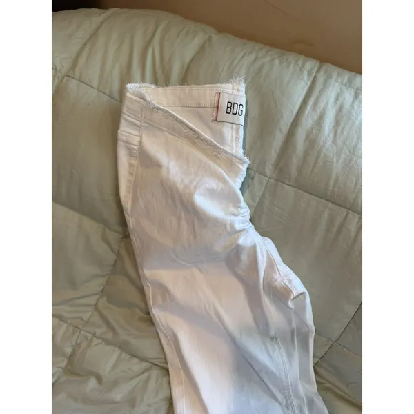 BDG Urban Outfitters V-Front Ruched Flare Jeans White Size 29 Exc Cond - Image 4