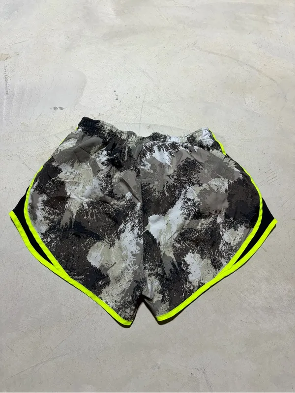 Nike Camo Print Athletic Shorts with Neon Trim medium - Image 5