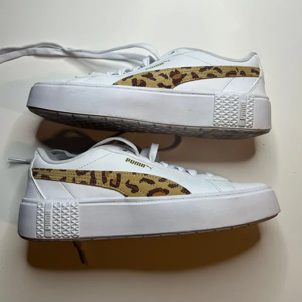 Puma Smash Platform V2 WMNS Size 8.5 Sneakers - Image 5
