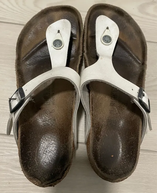 Birkenstock Gizeh Sandals - Image 2