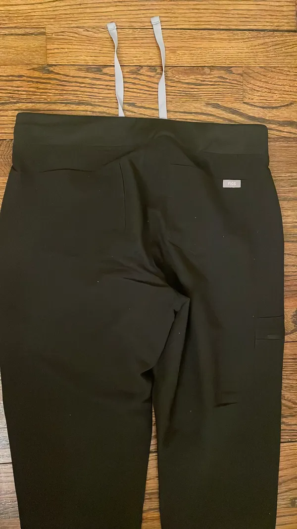 FIGS Zamora Jogger Scrub Pants - Image 4