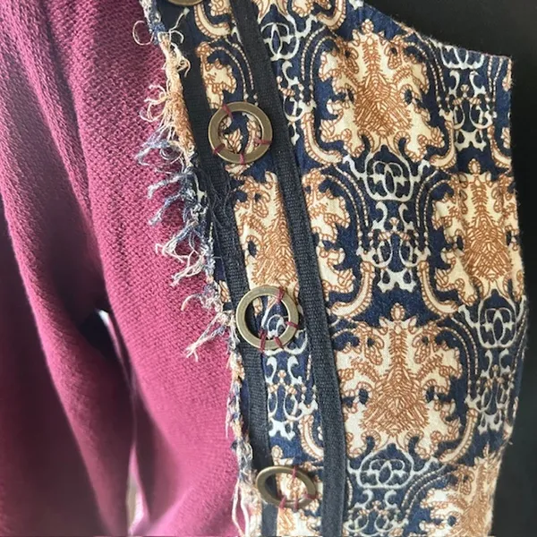 Gimmicks by BKE Boho Embroidered Jacket Size S Burgundy Open Front - Image 4