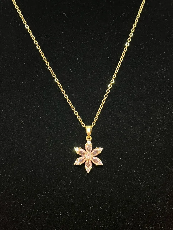 Elegant flower necklace Gold - Image 2
