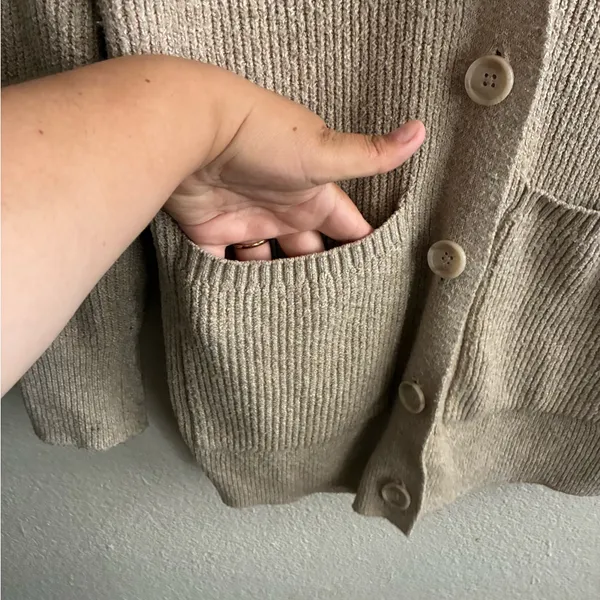 Zara Women's Elegant Beige Knit Cardigan Sweater S - Image 7